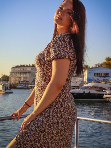 Проститутка Инна, 23 года, г. Олекминский
